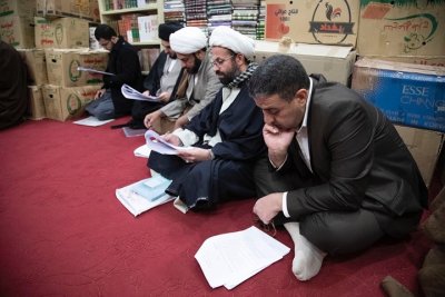 بحضور رئيس قسم شؤون المعارف الإسلامية والإنسانية مركز تراث النجف الأشرف يختتم دورةً لتحقيق المخطوطات وفهرستها