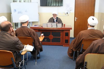 مركز تراث الجنوب التابع لقسم شؤون المعارف الإسلامية والإنسانية  يختتم دورة تحقيق المخطوطات وفهرستها