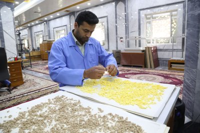 عملية حفظ المخطوطات التابع للعتبة العباسيه المقدسة