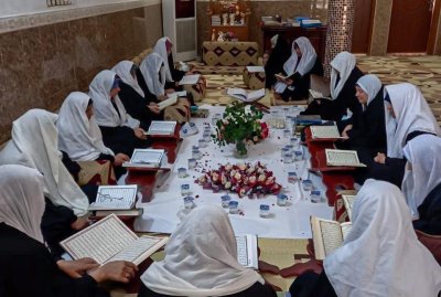 معهدُ القرآن الكريم النسويّ وفروعه ينظّم عدداً من الختمات القرآنيّة