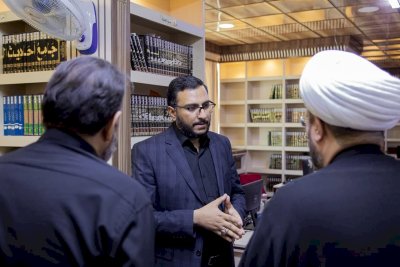 رئيسُ قسمِ المعارفِ يزورُ مركزَ تُراثِ البصرةِ
