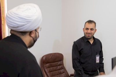 ضمن جولاته المستمرة: الشّيخ الهلاليّ يزورُ مركزَ تُراثِ كربلاءَ