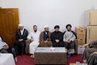 فضيلةُ الشّيخ الهلاليّ يزورُ مركزَ تُراثِ النجفِ