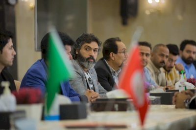 الشيّخُ الهلاليّ يلتقي خطّاطي معرضِ التُراثِ الجماليّ الدوليّ الثانيّ