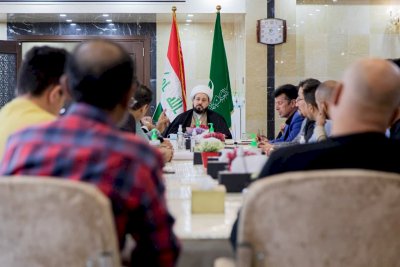 الشيّخُ الهلاليّ يلتقي خطّاطي معرضِ التُراثِ الجماليّ الدوليّ الثانيّ