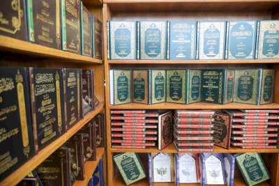 إصداراتُ المعارفِ تحتَ ظلالِ الجوادين (عليهما السّلام)