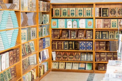 إصداراتُ المعارفِ تُزيّنُ كوثرَ العِصمةِ