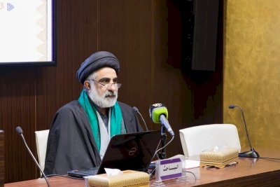 قسمُ المعارفِ يُقيمُ ندوةً بعنوان: (العالم الفذ أسد الله الكاظميّ.. سيرتهُ وآثارُه)