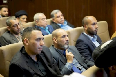 قسمُ المعارفِ يقيمُ ندوةً حولَ جهود السيّد علي النقويّ في حفظِ التُراثِ