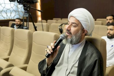 قسمُ المعارفِ يقيمُ ندوةً حولَ جهود السيّد علي النقويّ في حفظِ التُراثِ