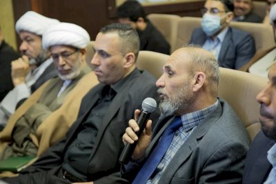 قسمُ المعارفِ يقيمُ ندوةً حولَ جهود السيّد علي النقويّ في حفظِ التُراثِ