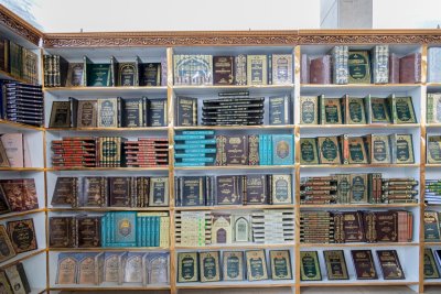 إصداراتُ المعارفِ تتألقُ في معرضِ كربلاءَ الدوليّ