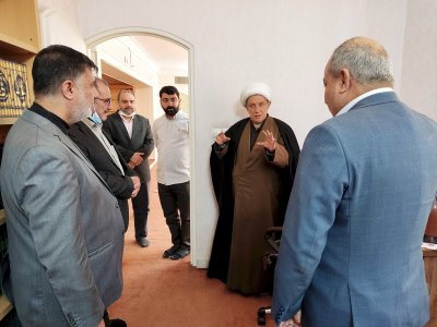 إدارةُ العتبةِ المُقدّسة تتفقد مركزَ التُراثِ الإسلاميّ