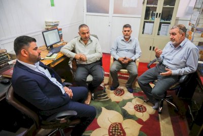 الشّيخُ الهلاليّ ومعاونه يتفقدان تُراثَ الحِلّةِ