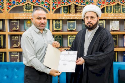 الشّيخُ الهلاليّ يُكرّمُ منتسبي تُراثِ الحِلّةِ