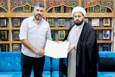 الشّيخُ الهلاليّ يُكرّمُ منتسبي تُراثِ الحِلّةِ