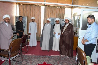 الشّيخُ الهلاليّ يزورُ مركزَ تُراثِ الحِلّةِ