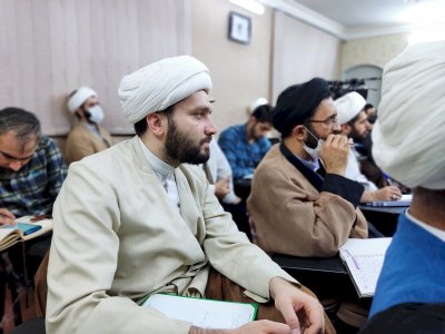مركزُ التُراثِ الإسلاميّ يُقيمُ دورتينِ في فنِّ التحقيقِ