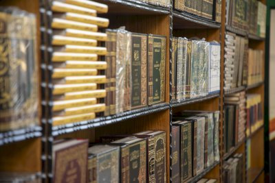 إصداراتُ المعارفِ في رحابِ الكاظميّةِ المُقدّسة