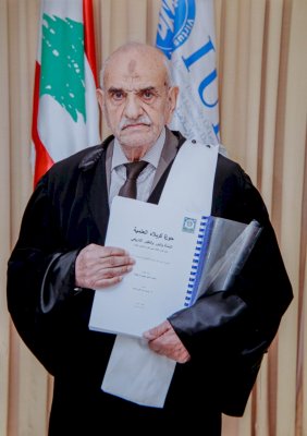بمناسبة نيله الدكتوراه: وفدٌ من قسم المعارف يُهنئ الدكتور المؤرخ سلمان هادي آل طعمة