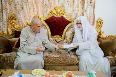 بمناسبة نيله الدكتوراه: وفدٌ من قسم المعارف يُهنئ الدكتور المؤرخ سلمان هادي آل طعمة