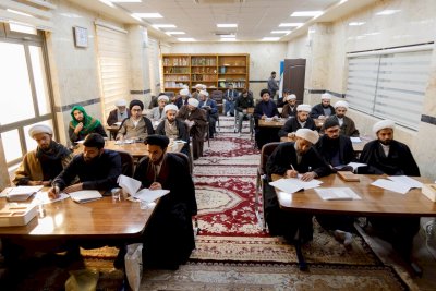 مركزُ تُراثِ كربلاءَ ينظّمُ دورةً لتحقيقِ المخطوطاتِ