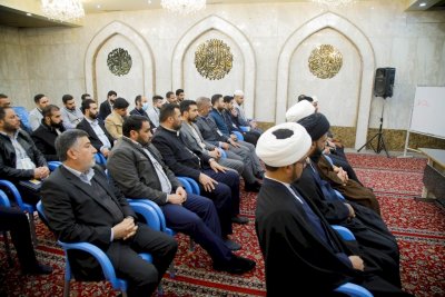 رئاسة قسم المعارف تعقد اجتماعًا مع منتسبي القسم