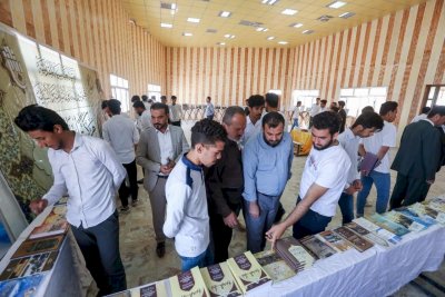 تُراثُ البصرةِ يقيمُ معرضًا للكتابِ