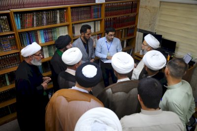 قسمُ المعارفِ يستقبلُ ثلّةً من طلبةِ العلومِ الدينيّةِ