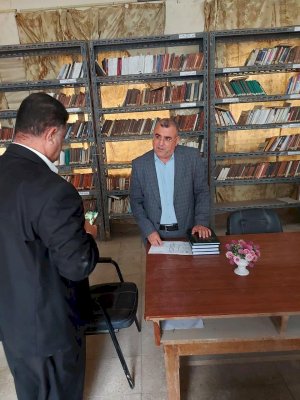 تُراثُ الجنوبِ يرفدُ المكتبةَ المركزيّةَ في كرمة بني سعيد بباقةٍ من إصداراته