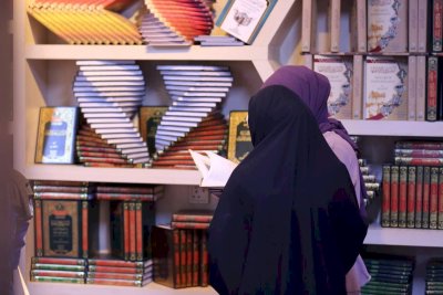 تُراثُ البصرةِ يَستقبلُ وفدًا طلابيًّا من جامعةِ البصرةِ