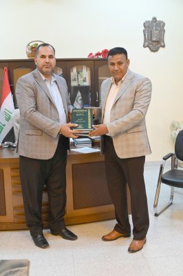 تُراثُ الجَنوبِ يزورُ جامعةَ ذي قار