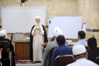 الرعايةُ المعرفيَّةُ تقيمُ ندوةً حولَ آلياتِ إحياءِ التُراثِ الإسلاميّ