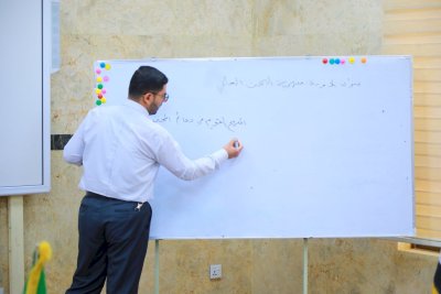 قسمُ المعارفِ يقيمُ دورةً في منهجيّة البحثِ العلميّ
