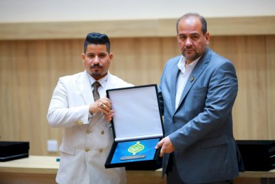 العتبةُ العبّاسيّةُ المُقدّسةُ تكرّمُ الفائزينَ في مسابقةِ المقالةِ