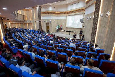العتبةُ العبّاسيّةُ المُقدّسةُ تكرّمُ الفائزينَ في مسابقةِ المقالةِ