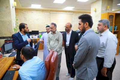 وفدٌ من العتبةِ الرضويّةِ المُقدّسةِ يزورُ قسمَ المعارفِ