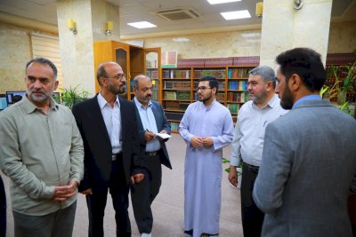 وفدٌ من العتبةِ الرضويّةِ المُقدّسةِ يزورُ قسمَ المعارفِ