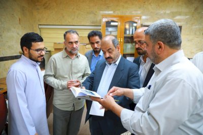 وفدٌ من العتبةِ الرضويّةِ المُقدّسةِ يزورُ قسمَ المعارفِ