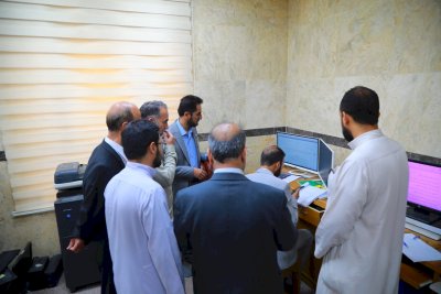 وفدٌ من العتبةِ الرضويّةِ المُقدّسةِ يزورُ قسمَ المعارفِ