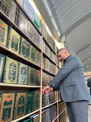 قسمُ المعارفِ يُشاركُ في معرضِ تراتيل سجاديّة
