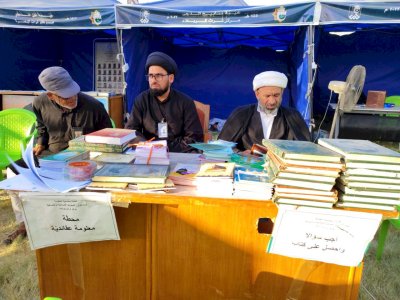 موكب (خازن الكتاب) الثقافيّ يستمر بتقديم خدماته للزائرين
