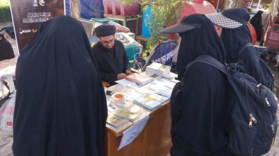 موكب (خازن الكتاب) الثقافيّ يستمر بتقديم خدماته للزائرين