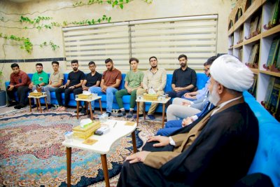 قسمُ المعارفِ يكرّمُ المشاركينَ في فقرةِ (الأربعين بعدستك)