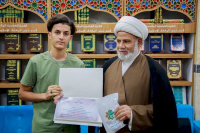 قسمُ المعارفِ يكرّمُ المشاركينَ في فقرةِ (الأربعين بعدستك)