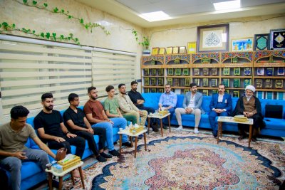 قسمُ المعارفِ يكرّمُ المشاركينَ في فقرةِ (الأربعين بعدستك)