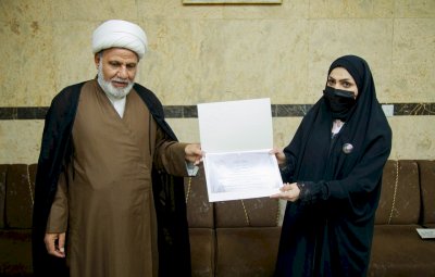 قسمُ المعارفِ يكرّمُ المشاركينَ في فقرةِ (الأربعين بعدستك)