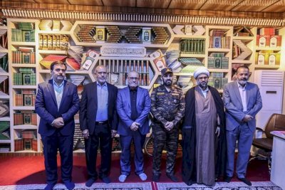 الشّيخُ ميثمُ الزيديّ يزورُ مركزَ تُراثِ البصرةِ