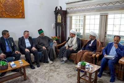 أمينُ عامّ العتبةِ العبّاسيّةِ يزورُ تُراثَ الحِلَّةِ