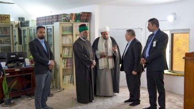 أمينُ عامّ العتبةِ العبّاسيّةِ يزورُ تُراثَ الحِلَّةِ